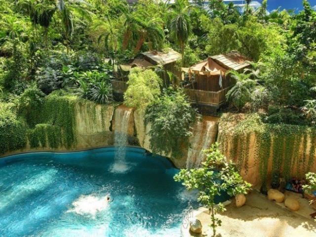 Du lịch - Kho máy bay cũ đổ nát hóa thành resort cực sang chảnh thế này