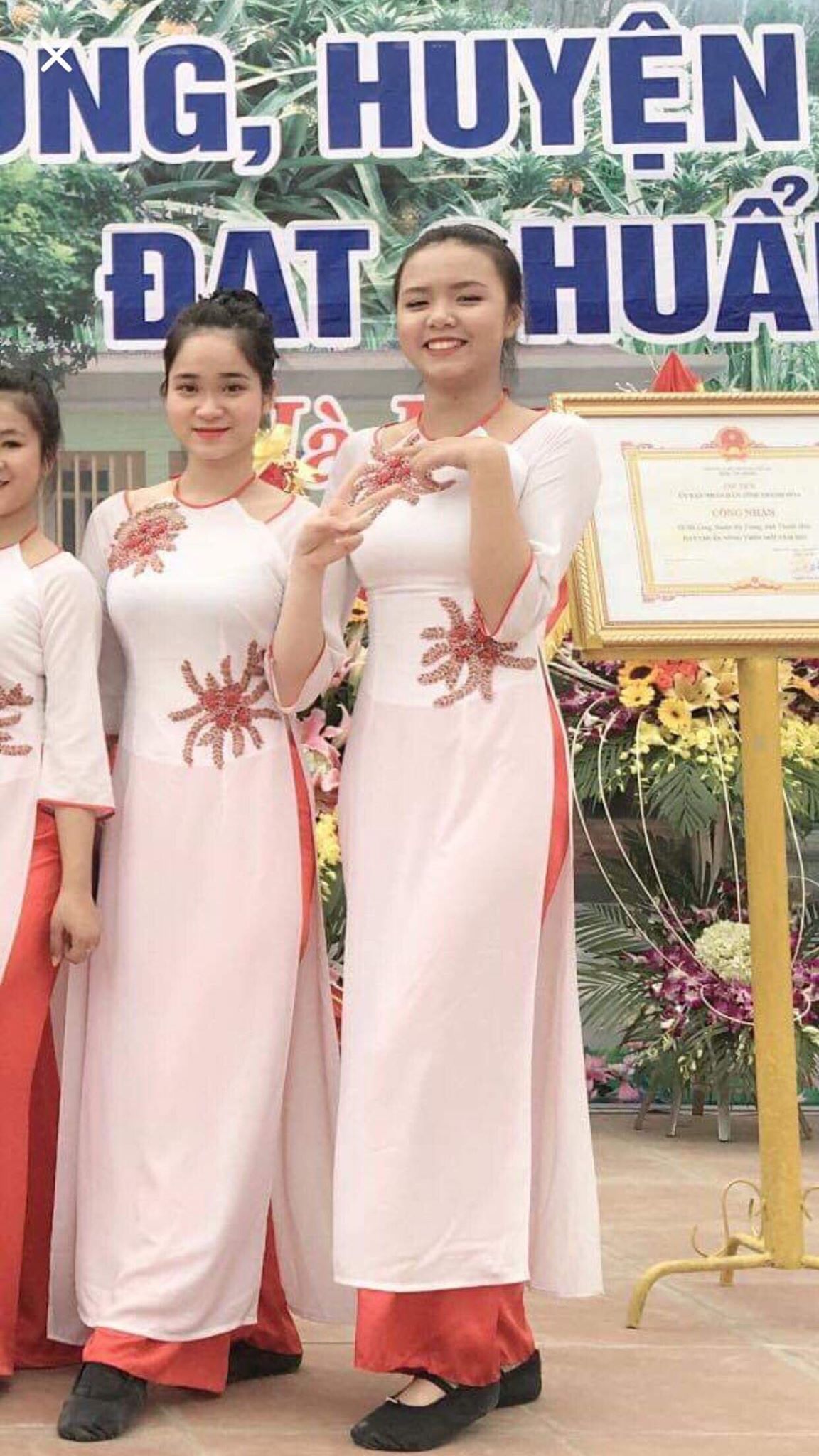 Nàng thiếu úy 19 tuổi với body đẹp “nín thở” gây bão vì khi &#34;lột xác&#34; thành công - 3
