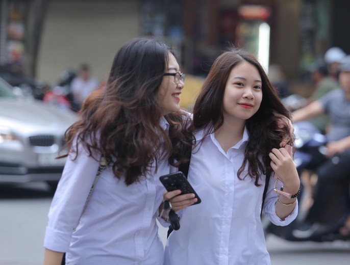 Thi THPT quốc gia 2019: Thí sinh vào thi môn đầu tiên, hi vọng &#34;trúng tủ&#34; - 3
