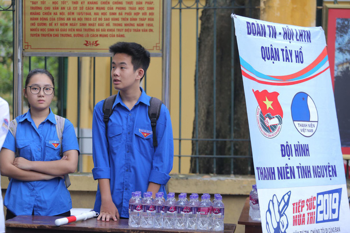 Thi THPT quốc gia 2019: Thí sinh vào thi môn đầu tiên, hi vọng &#34;trúng tủ&#34; - 4