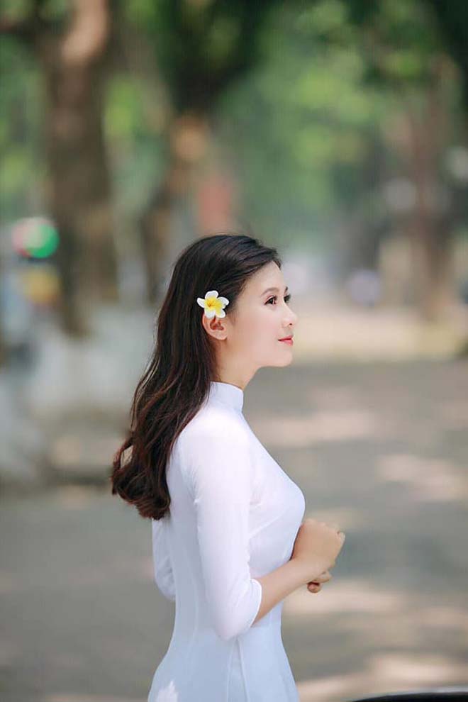 Nữ sinh khiến dân mạng “săn lùng” sau buổi thi Văn vì quá xinh - 5