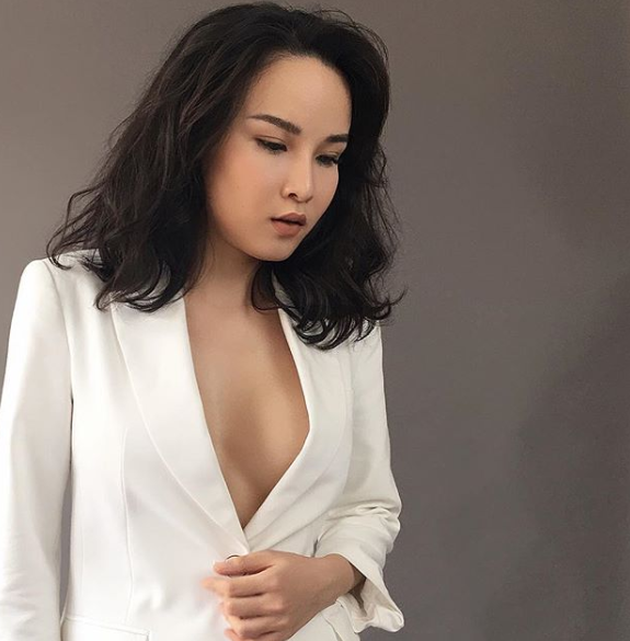 Bất ngờ với hình ảnh sexy của Thu Ngọc nhóm Mây Trắng đình đám ngày xưa - 2