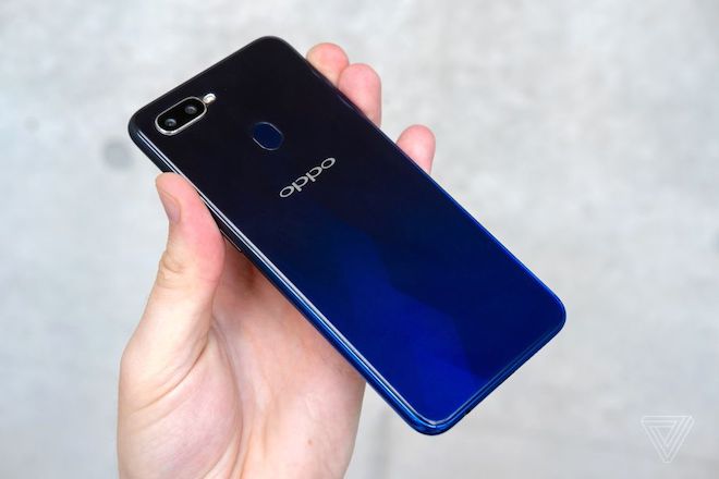 Không cần Wi-Fi, 3G hay bluetooth, người dùng vẫn có thể gọi thoại cho nhau trong 3km - 2