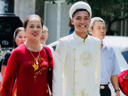 Bạn trẻ - Cuộc sống - Trung vệ Bùi Tiến Dũng rạng rỡ trong ngày ăn hỏi với bạn gái xinh đẹp