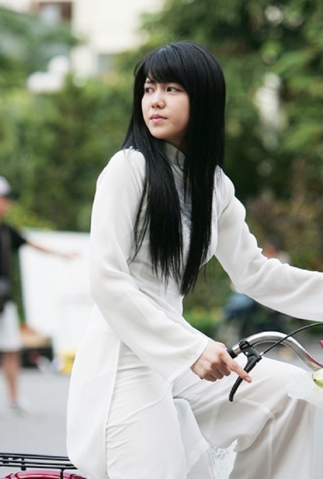 "Cô dâu Hà Nội" là phim truyền hình đầu tay của Kim Ok Bin. Để hóa thân nữ sinh Hà Nội, cô phải học tiếng Việt và tập nói tiếng Hàn lơ lớ như người nước ngoài. Giới chuyên môn đánh giá cao nỗ lực và tài diễn xuất của diễn viên. Nhiều khán giả Việt Nam lẫn Hàn Quốc vẫn nhớ cảnh Ok Bin mặc áo dài trắng trên chiếc xe đạp, khoe nhan sắc tuổi 19.