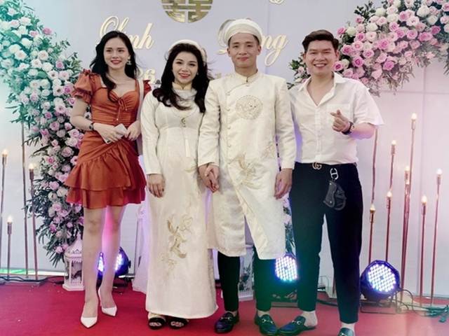 Thời trang - Đôi giày Gucci 20 triệu đồng "đi mãi chưa mòn" được Bùi Tiến Dũng diện khi hỏi vợ