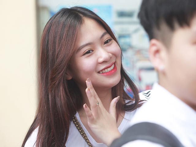 Bạn trẻ - Cuộc sống - Dàn gái xinh thi THPT Quốc gia 2019 gây chú ý vì nhan sắc xinh đẹp