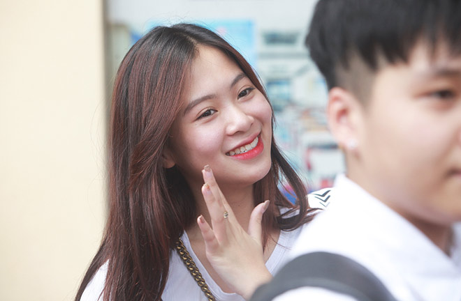 Dàn gái xinh thi THPT Quốc gia 2019 gây chú ý vì nhan sắc xinh đẹp - 5