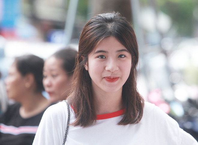 Dàn gái xinh thi THPT Quốc gia 2019 gây chú ý vì nhan sắc xinh đẹp - 2