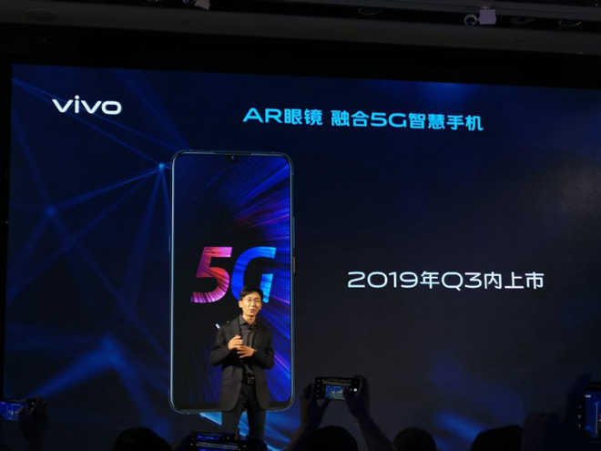 Vivo ra mắt iQOO 5G và bộ sạc nhanh 120W cực “khủng” - 1