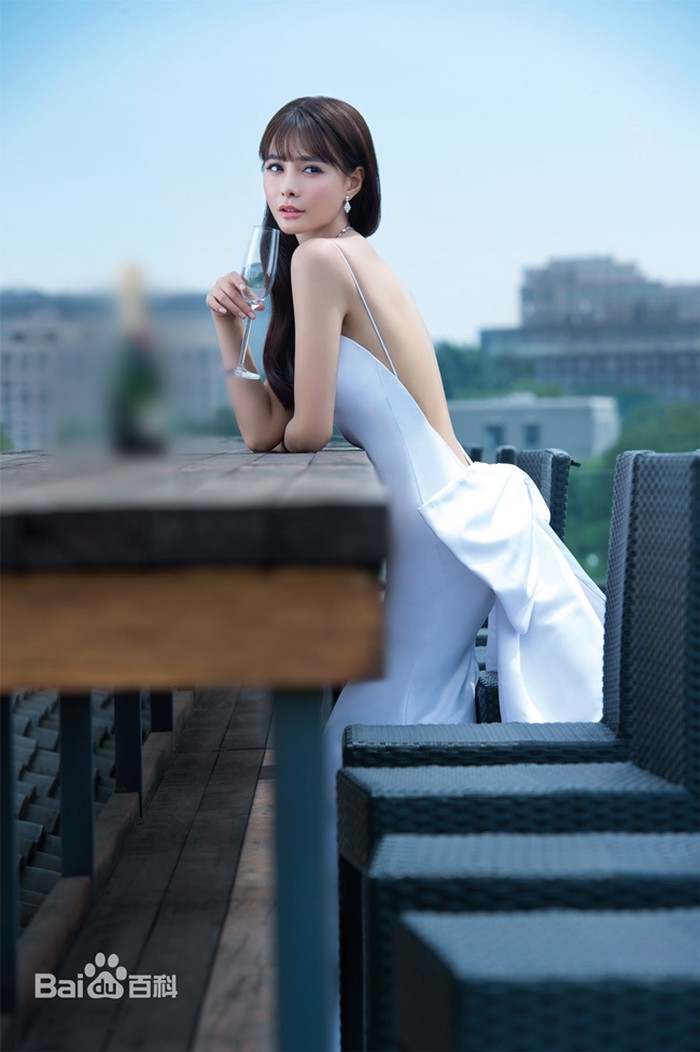 Dàn phù dâu xinh đẹp lấn át cả cô dâu là mỹ nhân phim "Tây du ký" - 13