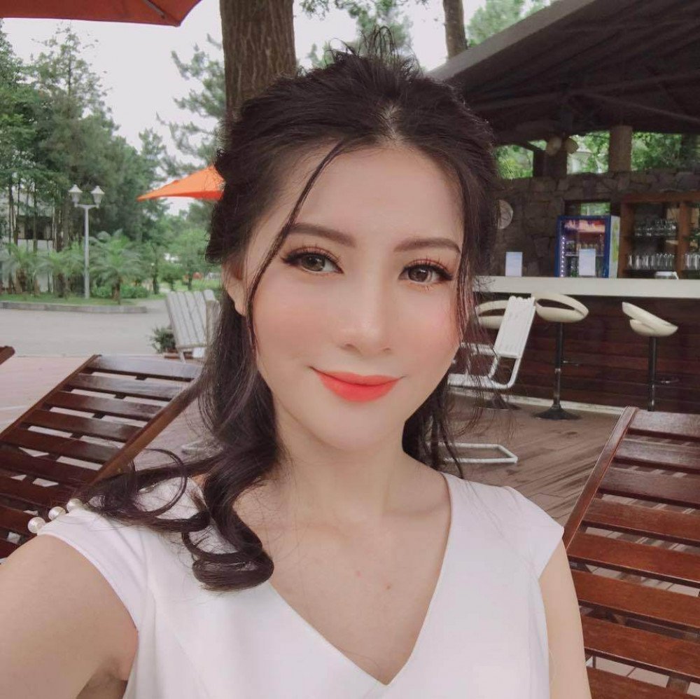 Cô nàng mặt sẹo tìm lại làn da trơn láng, tự tin khoe đường nét khả ái - 3