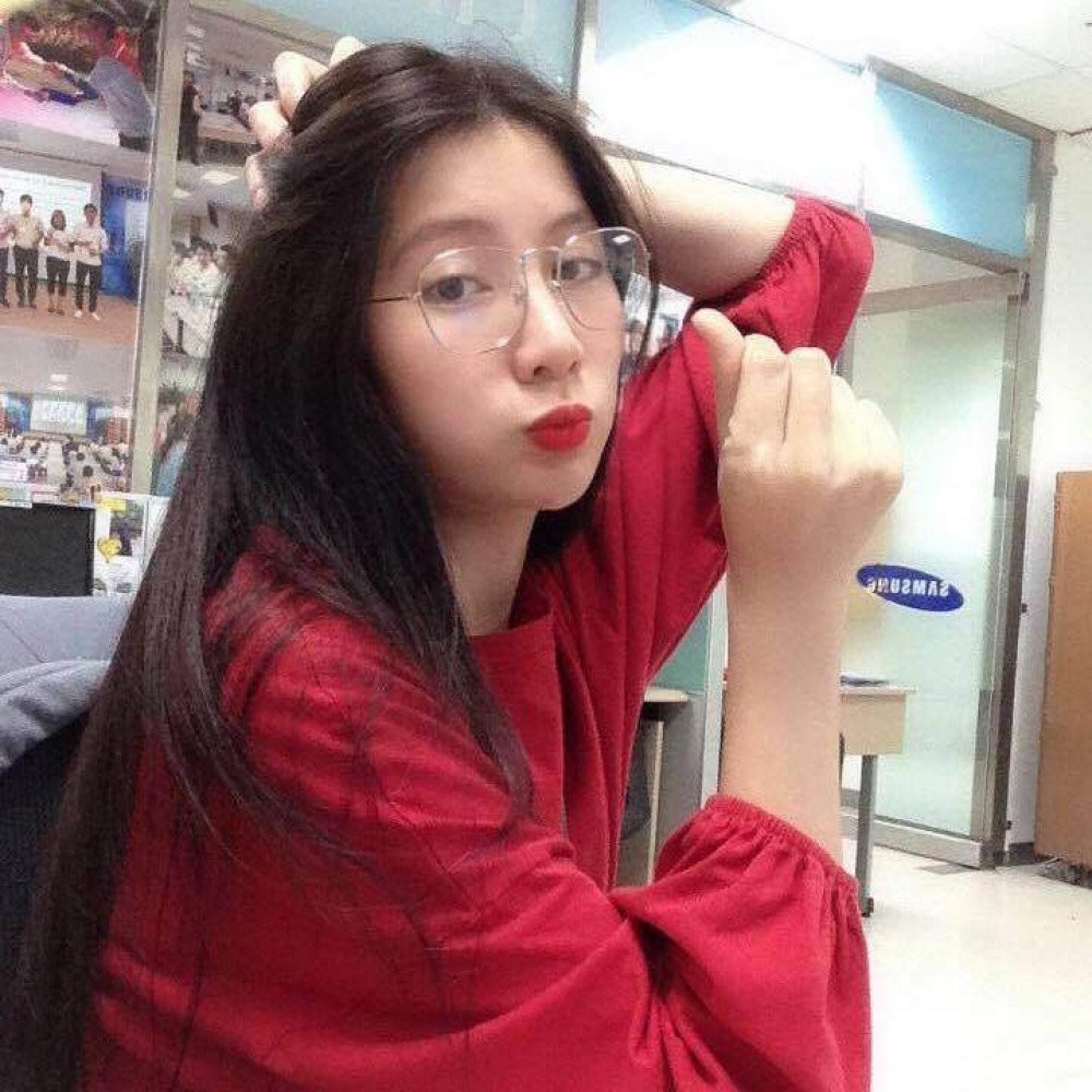 Cô nàng mặt sẹo tìm lại làn da trơn láng, tự tin khoe đường nét khả ái - 5