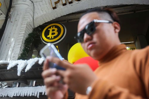 Bitcoin tạo "sóng" trở lại - 1