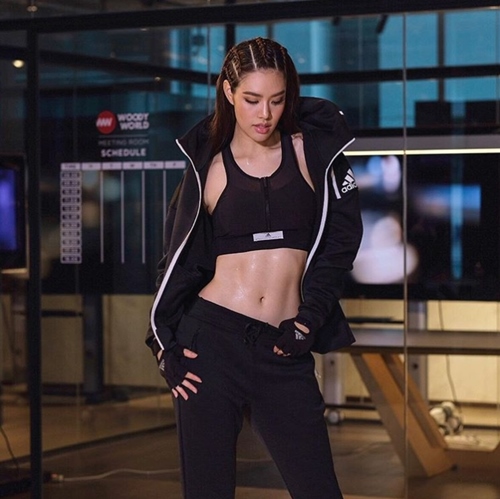 Vòng eo cuộn múi hiếm có khó tìm của cựu Hoa khôi thiếu nữ Thái Lan - 11