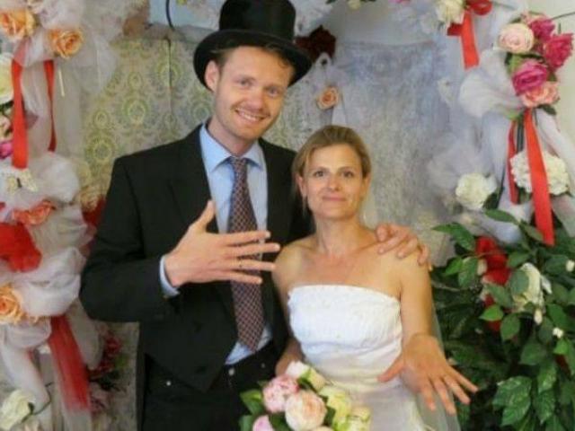 Du lịch - Nơi duy nhất du khách có thể "mua" được bạn đời tặng kèm luôn trăng mật