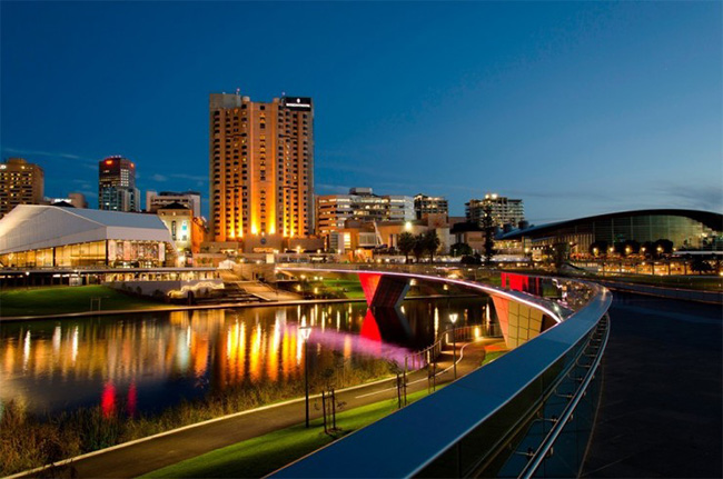 Thành phố Adelaide: Là thủ phủ của bang Nam Úc (South Australia), Adelaide là thành phố lớn thứ 5 của Úc, được đánh giá là đáng sống nhất nước Úc.