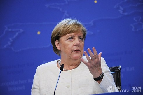 Thủ tướng Đức Merkel lên tiếng về những cơn run lẩy bẩy gần đây - 1