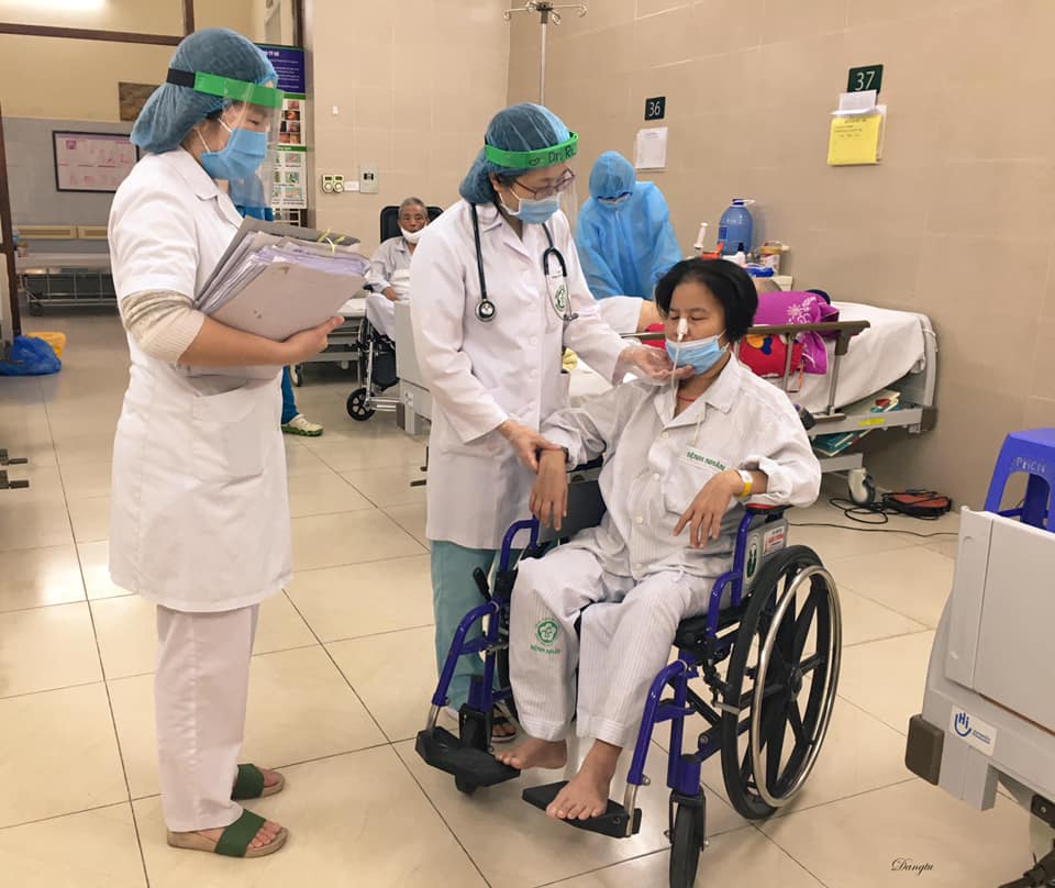 BV Bạch Mai không thể không tiếp nhận cấp cứu, điều trị các bệnh nhân nặng, nguy kịch tính mạng.