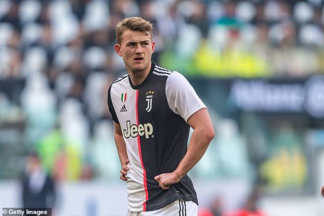 MU cuỗm De Ligt đá cặp Maguire: "Bức tường thép" đắt nhất Ngoại hạng Anh - 1