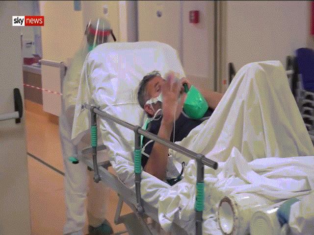 Thế giới - Điều đặc biệt khiến một bệnh viện Italia không có bác sĩ nào nhiễm Covid-19