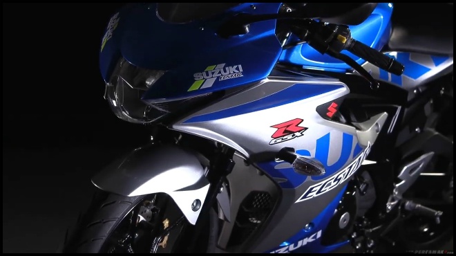 2020 Suzuki GSX-R150 có bản kỷ niệm 1 thế kỷ sắp về Việt Nam? - 4