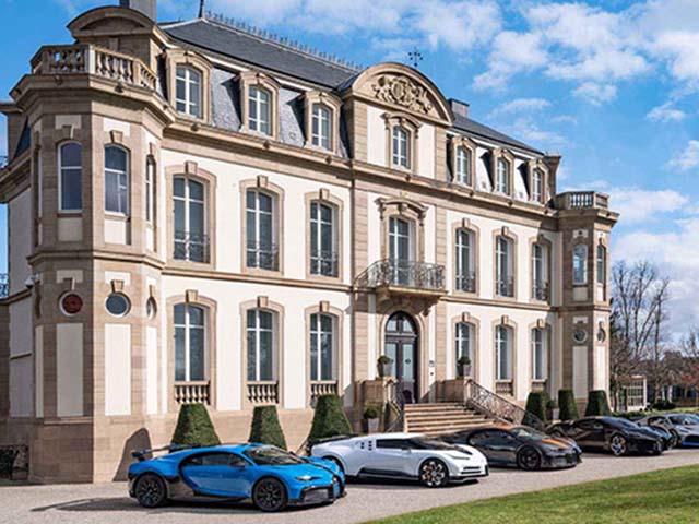 Ngắm bộ sưu tập siêu xe Bugatti trị giá hơn 840 tỷ đồng