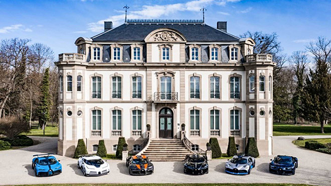 Ngắm bộ sưu tập siêu xe Bugatti trị giá hơn 840 tỷ đồng - 1