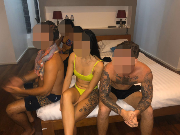 Video: Cảnh sát Thái Lan đột kích tiệc bán khỏa thân tổ chức giữa dịch Covid-19 - 1