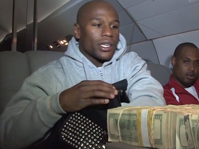 Floyd Mayweather là võ sĩ quyền anh. Anh nhanh chóng trở thành một trong những võ sĩ&nbsp; hàng đầu thế giới, giành huy chương đồng tại Thế vận hội Atlanta 1996.