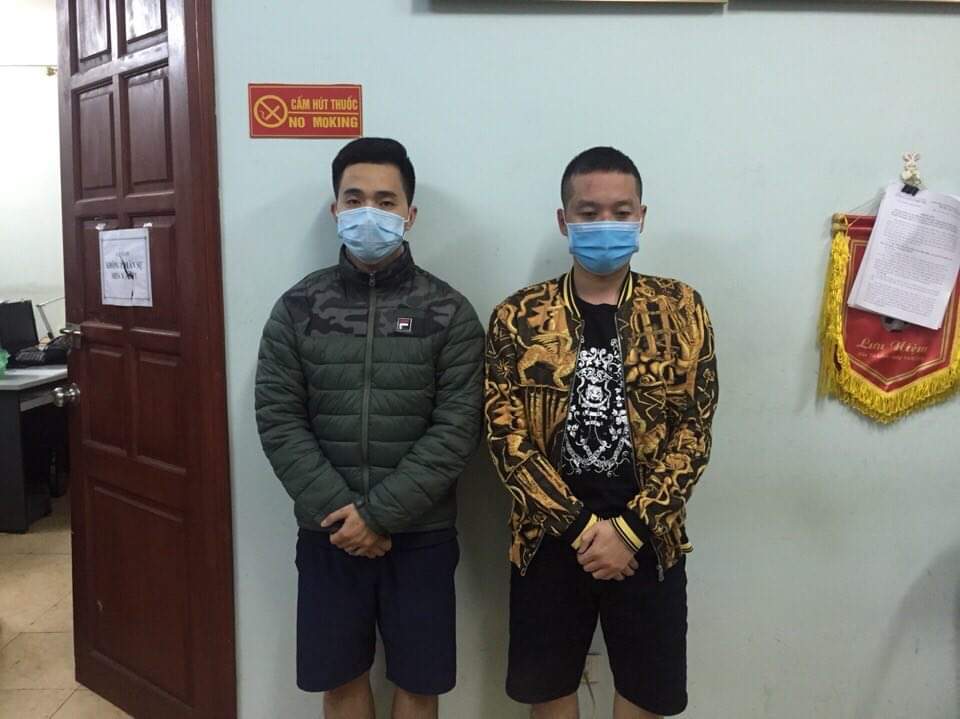 Nguyễn Đắc Tùng và Trần Đăng Minh tại trụ sở công an