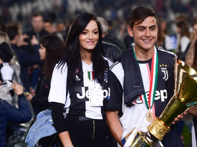 Người mẫu, ca sĩ, diễn viên Oriana Sabatini và bạn trai Paulo Dybala vẫn khốn khổ vì chưa qua khỏi dịch Covid-19