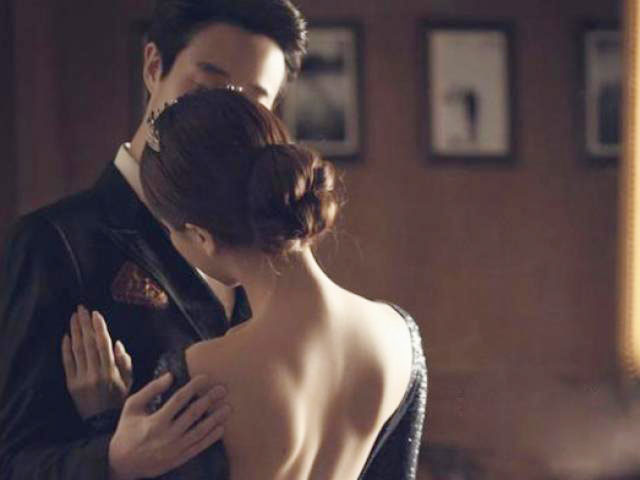 Bạn trẻ - Cuộc sống - 5 "chiêu bài" cao thủ đàn ông có vợ dùng để tấn công phụ nữ khác và thường thành công