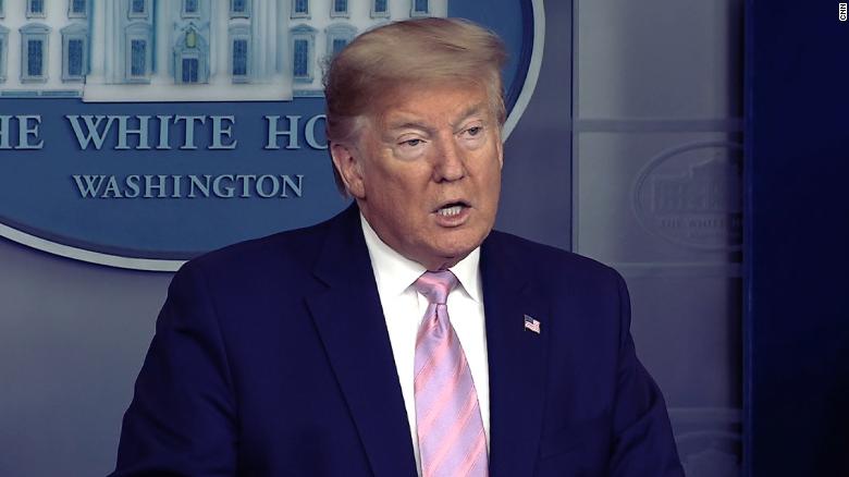 Tổng thống Mỹ Donald Trump trả lời họp báo tại Nhà Trắng.