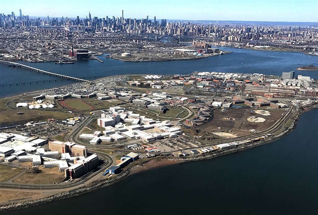 Nhà tù trên đảo Hikers đang có nguy cơ trở thành ổ dịch Covid-19 mới tại New York (Ảnh: Reuters)