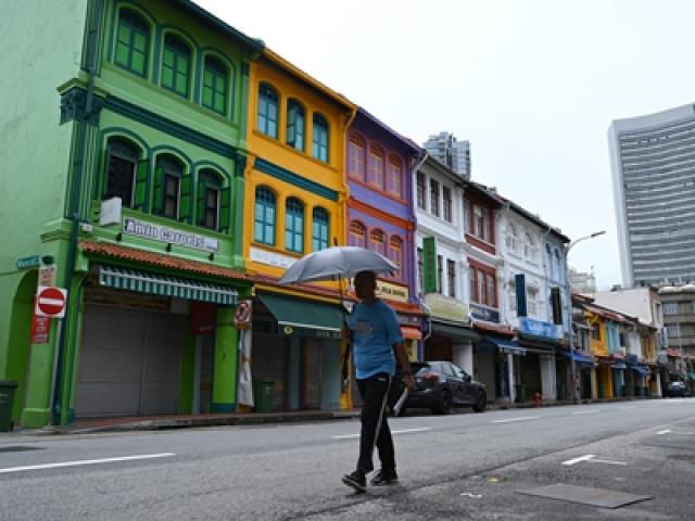 Gần 1.500 ca nhiễm Covid-19, Singapore áp đặt quy định cách ly xã hội cứng rắn nhất