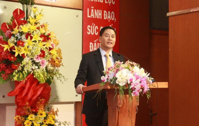 TS Bùi Hữu Toàn trong ngày nhận quyết định bổ nhiệm Hiệu trưởng Trường ĐH Ngân hàng TP.HCM