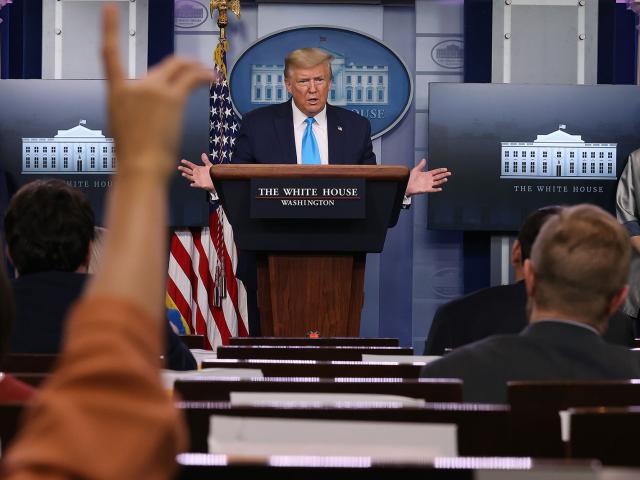 Thế giới - Gần 2.000 người tử vong vì Covid-19 ở Mỹ trong 24 giờ