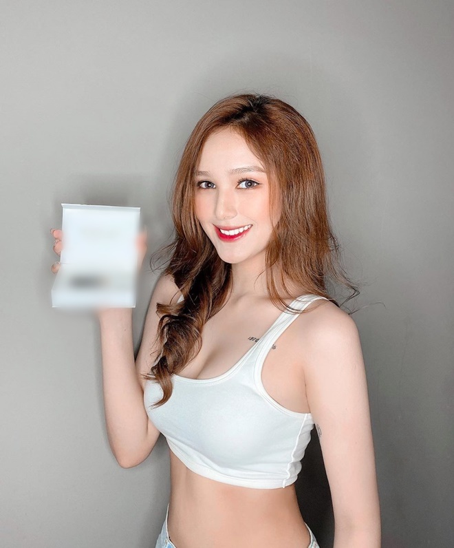 Nhan sắc vợ hot girl kém 13 tuổi, bỏ học từ lớp 10 của "streamer giàu nhất Việt Nam" - 13