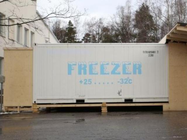 Tin tức trong ngày - Dịch Covid-19 tối 8/4: Số ca tử vong tăng mạnh, Thụy Điển dùng container đông lạnh chứa xác