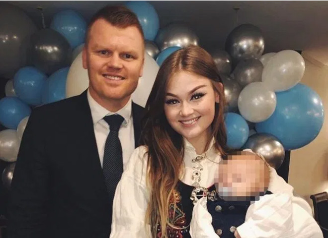 John Arne Riise và con gái xinh đẹp Ariana gặp tai nạn xe hơi trên đường về nhà