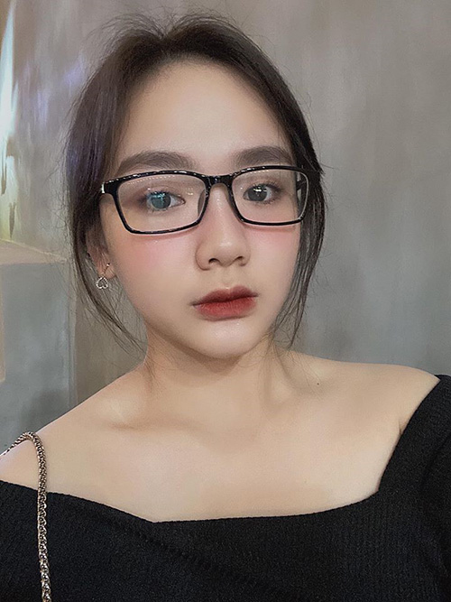Lê Uyên Nhi hiện đang là sinh viên năm 3 ngành Quản Trị Tài Chính