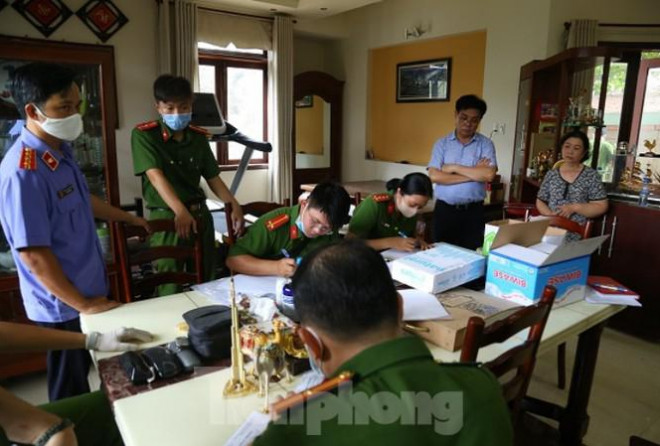 Khám xét nơi ở và làm việc của lãnh đạo TCT Bình Dương - 1