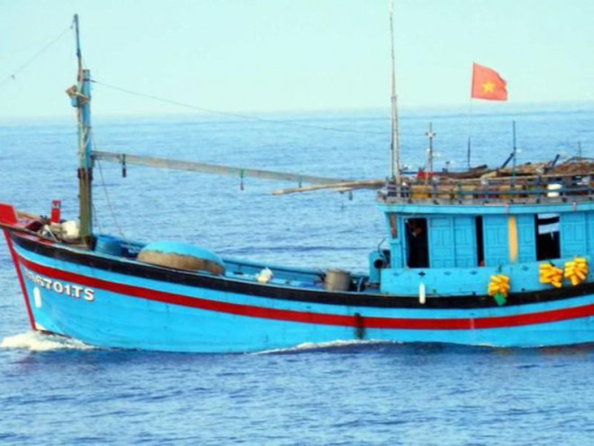 Tàu cá Việt Nam hoạt động ở Trường Sa. Ảnh: THE STAR Lý lẽ của Việt Nam đúng luật quốc tế .