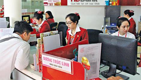 Các ngân hàng giảm lãi suất tiết kiệm.