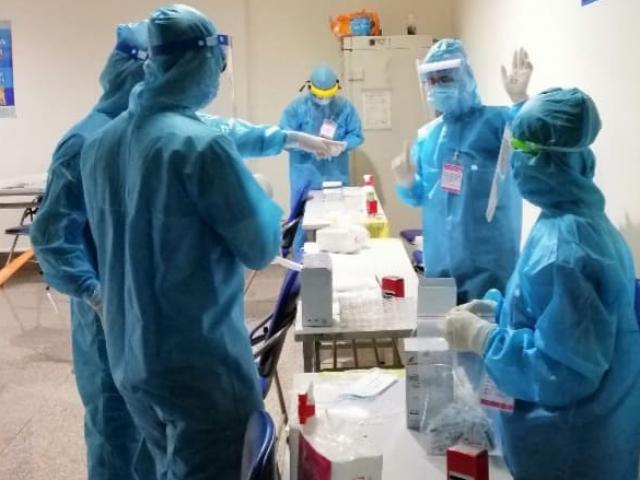 Tin tức trong ngày - Phi công người Anh mắc Covid-19 vẫn thở máy và dùng thêm thuốc vận mạch