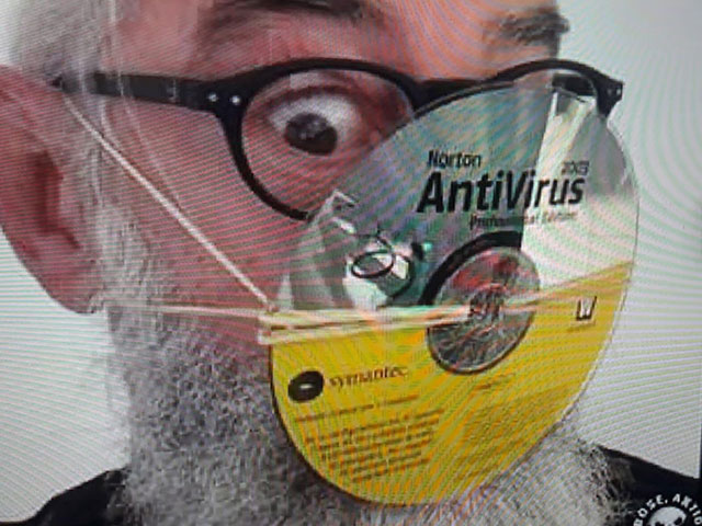 Tranh vui - Cách ra đường an toàn trong mùa dịch khi không có khẩu trang