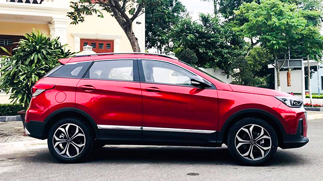 Xe Trung Quốc BAIC X55 về Việt Nam đi kèm giá 528 triệu đồng - 2