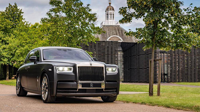 Rolls-Royce Phantom VIII khi chưa về Việt Nam có giá khởi điểm khoảng 10 tỷ đồng