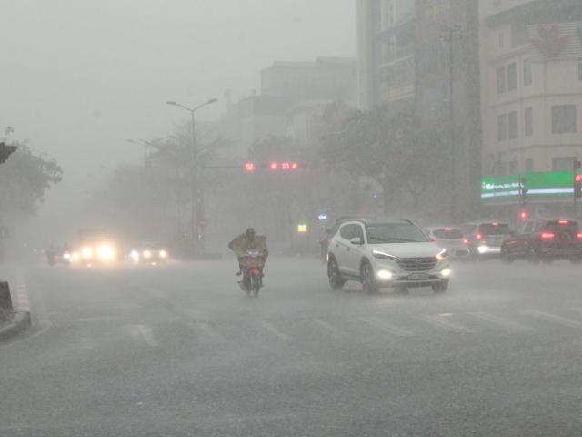 Tin tức trong ngày - Miền Bắc hửng nắng trước khi hứng đợt mưa rất to dịp cuối tuần